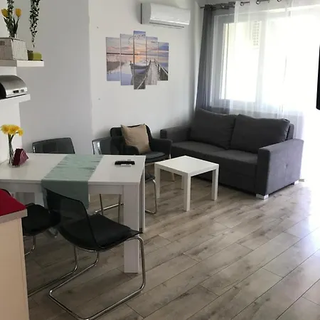 Adi Apartament